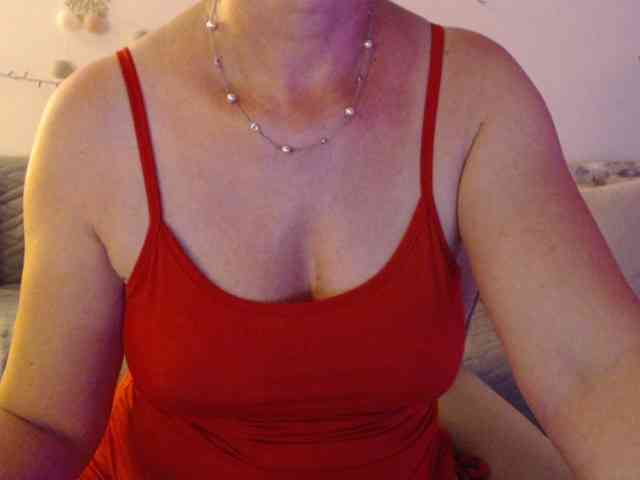 goodSnowQueen webcam