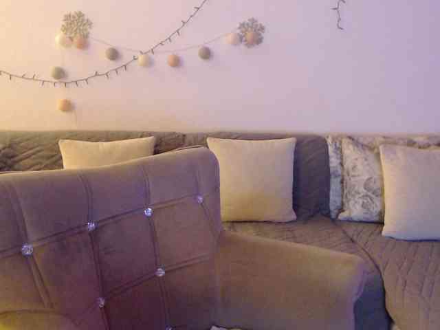 goodSnowQueen webcam