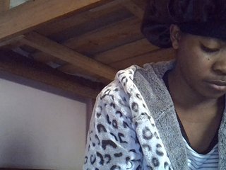 Angelinah75