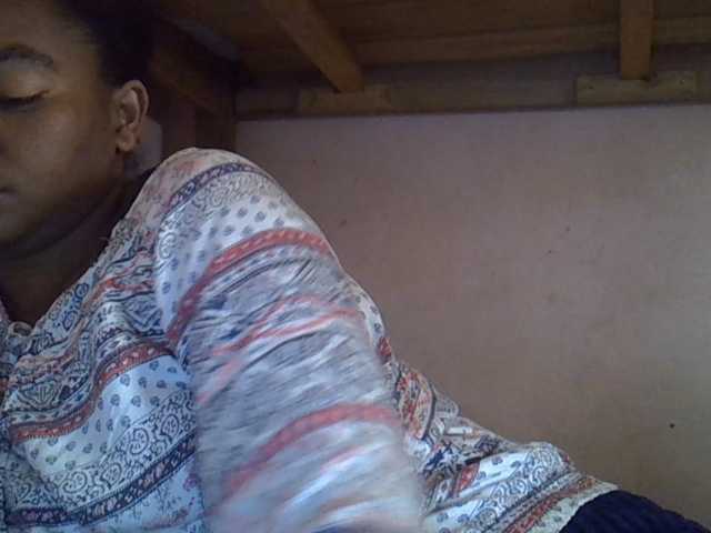 Angelinah75