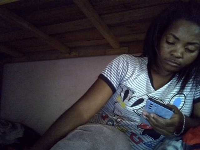 Angelinah75