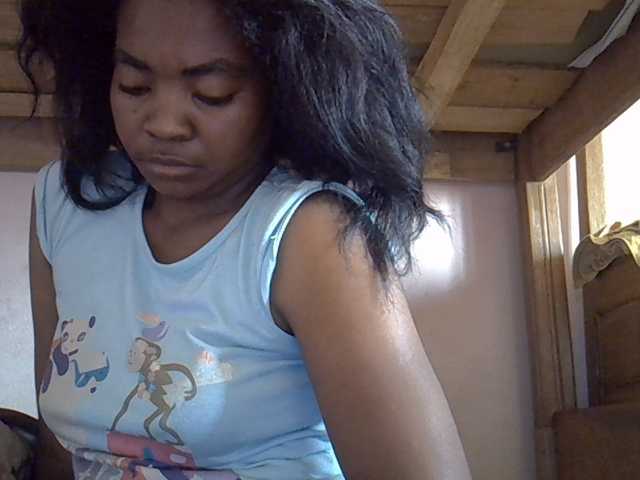 Angelinah75 live cam preview