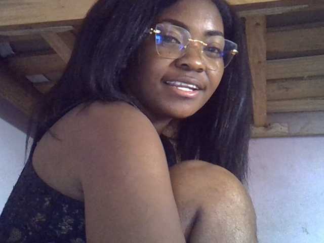 Angelinah75