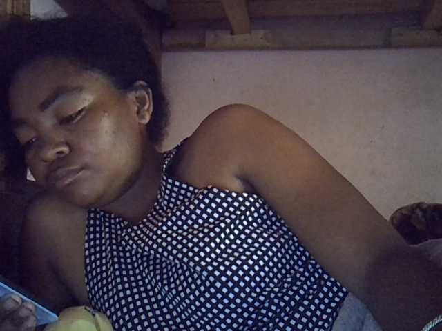 Angelinah75
