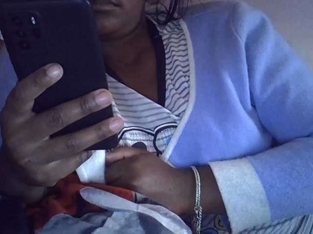Angelinah75 live cam on BongaCams