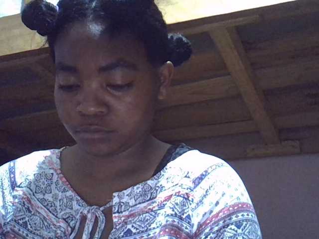 Angelinah75 live cam on BongaCams