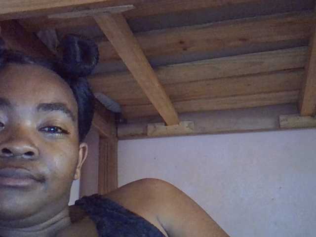 Angelinah75