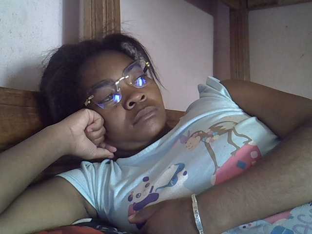Angelinah75