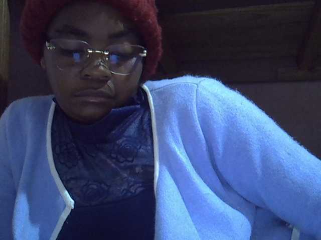 Angelinah75
