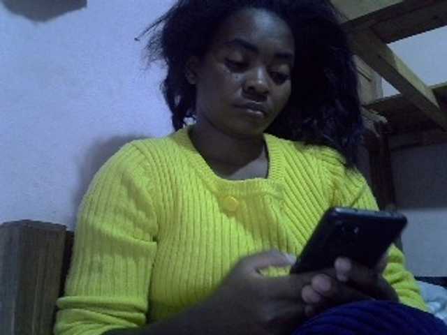 Angelinah75 live cam on BongaCams