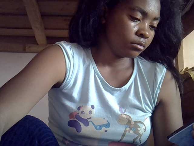 Angelinah75