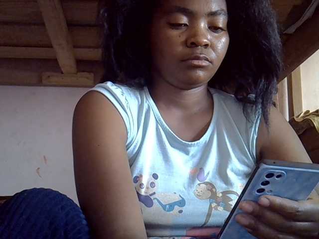 Angelinah75