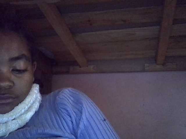 Angelinah75