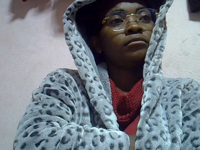 Angelinah75 live cam on BongaCams