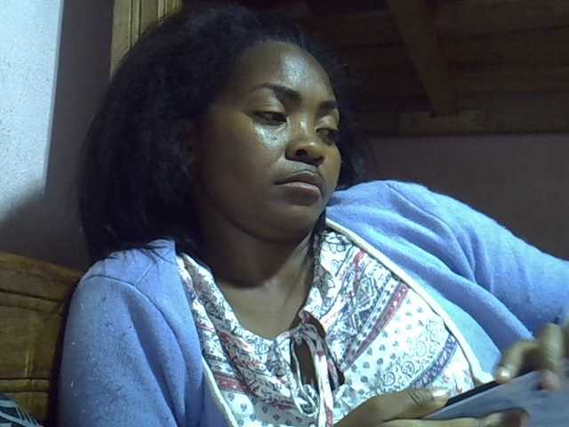 Angelinah75