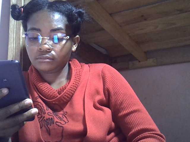Angelinah75 live cam on BongaCams