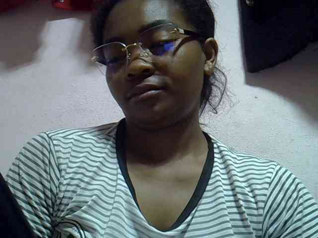 Modèle: Angelinah75