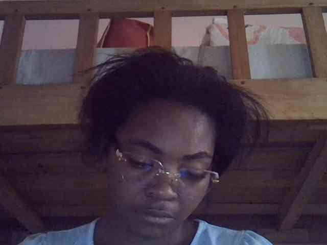 Angelinah75 webcam
