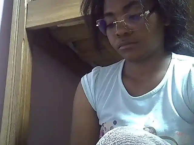 Angelinah75