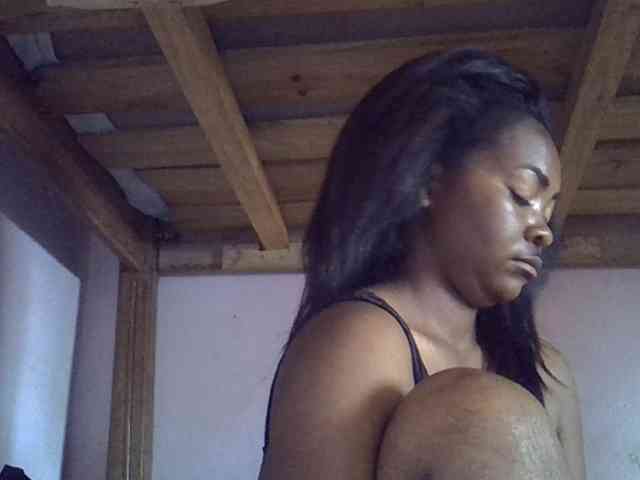 Modèle: Angelinah75
