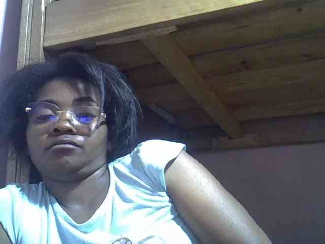 Angelinah75 webcam
