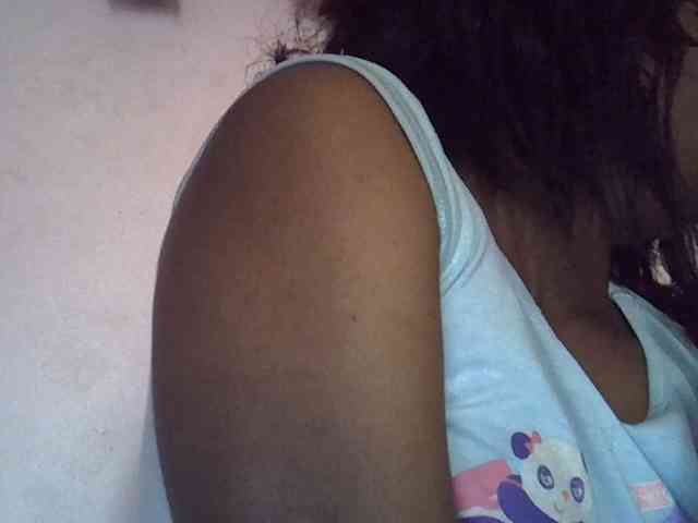 Angelinah75 webcam