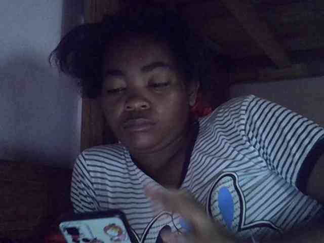 Modèle: Angelinah75