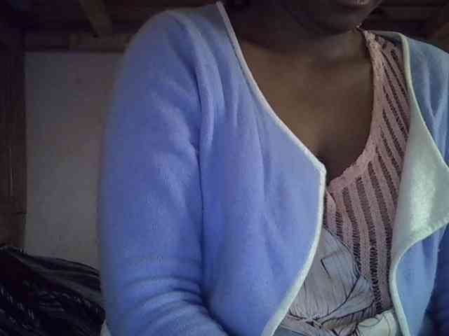 Angelinah75 webcam