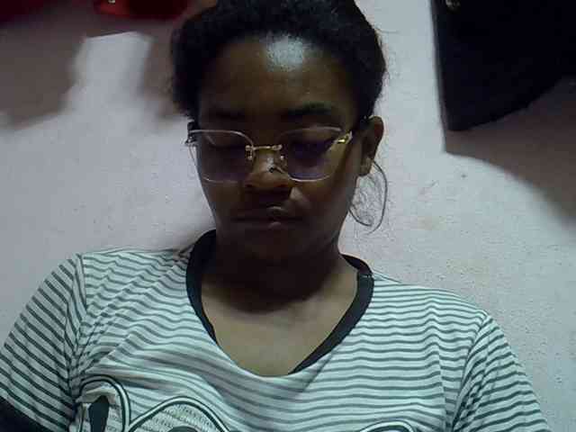 Modèle: Angelinah75