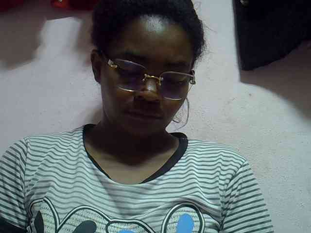 Modèle: Angelinah75