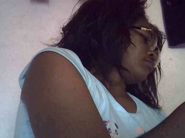 Angelinah75 webcam