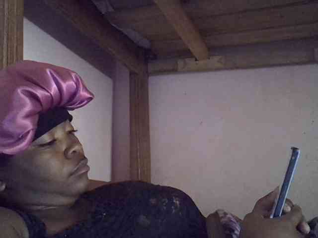 Angelinah75 webcam