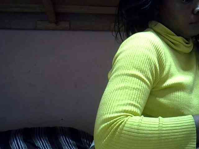 Angelinah75 webcam