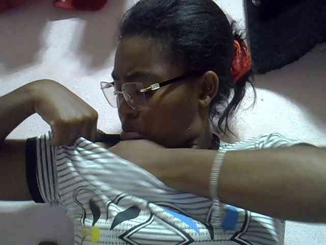 Modèle: Angelinah75