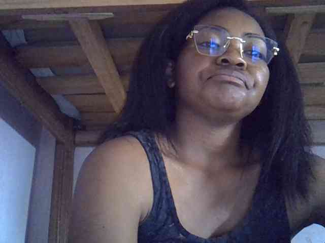 Angelinah75 webcam