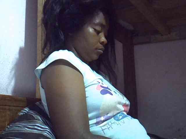 Angelinah75 webcam