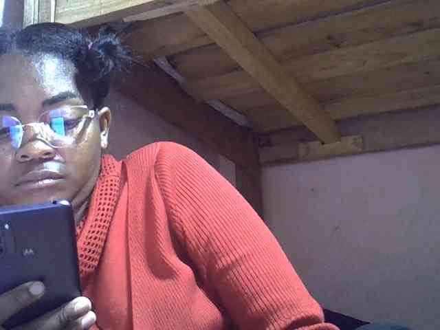 Angelinah75 webcam