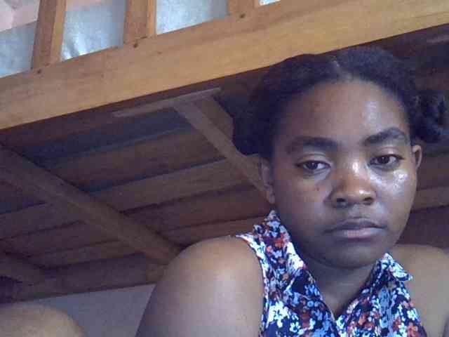 Angelinah75 webcam