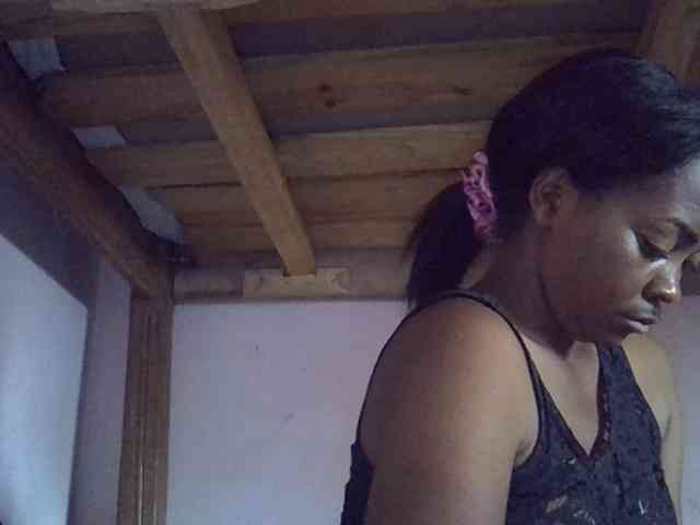 Angelinah75 webcam