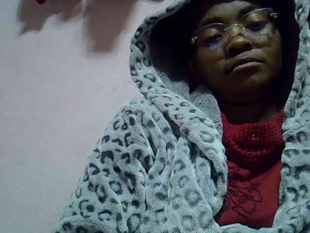 Angelinah75 webcam