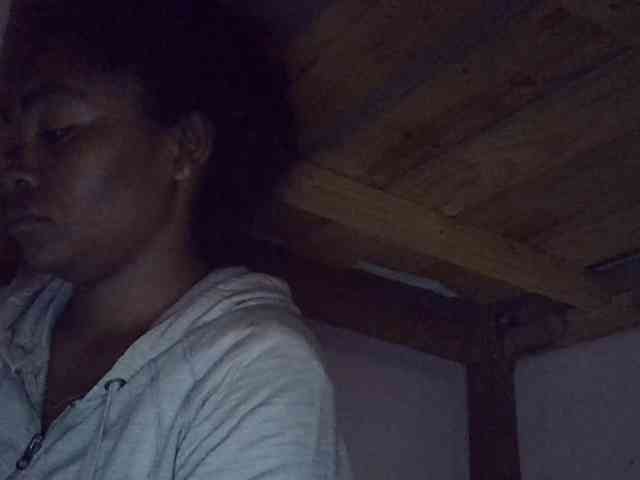 Angelinah75 webcam