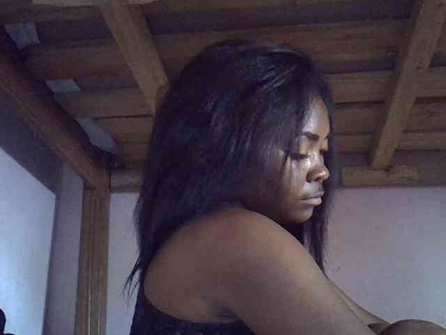 Modèle: Angelinah75