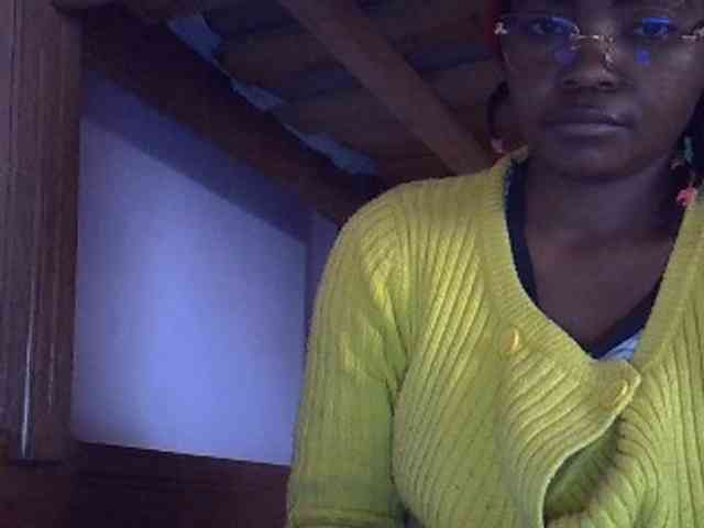 Angelinah75 webcam