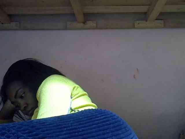 Angelinah75 webcam