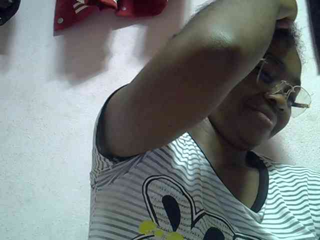 Modèle: Angelinah75