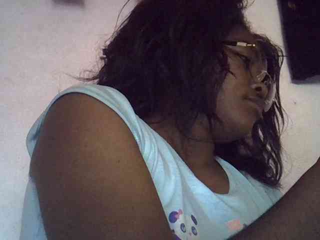 Angelinah75 webcam