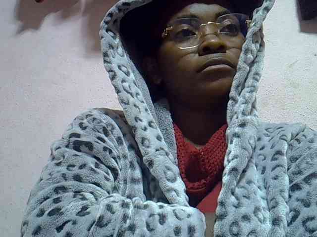Angelinah75 webcam