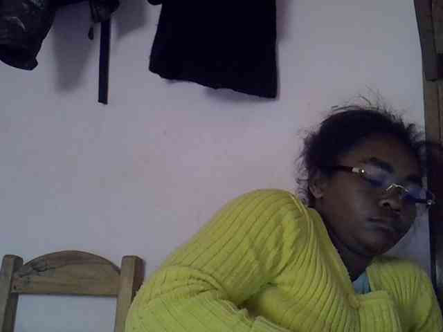 Angelinah75 webcam