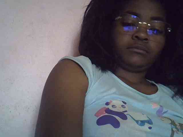Angelinah75 webcam