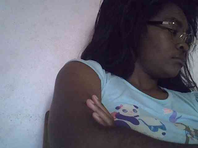 Angelinah75 webcam